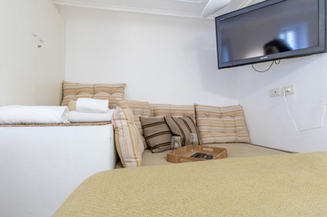 Апартаменты Joivy Modern Studio Near City Centre Милан Экстерьер фото